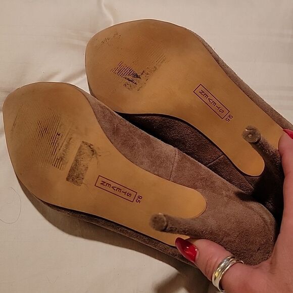 Steven taupe suede pumps 9.5 - Picture 5 of 8